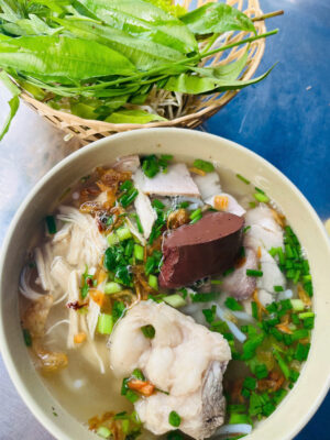 Alt="Món bánh canh mùa mưa"